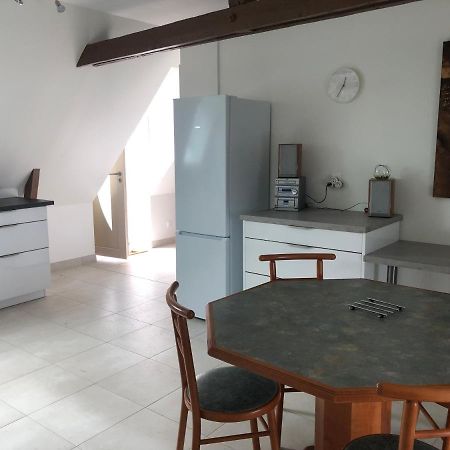 Residence Merlin Appart Des Druides Saint-Malon-sur-Mel Bagian luar foto