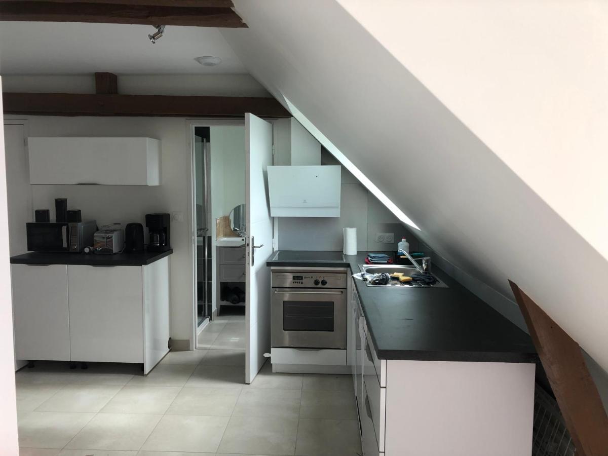 Residence Merlin Appart Des Druides Saint-Malon-sur-Mel Bagian luar foto