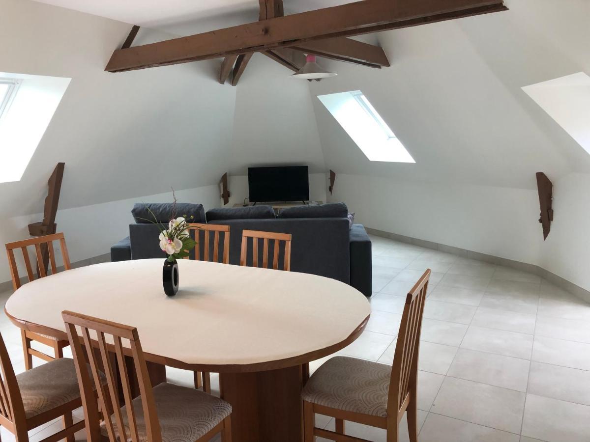 Residence Merlin Appart Des Druides Saint-Malon-sur-Mel Bagian luar foto