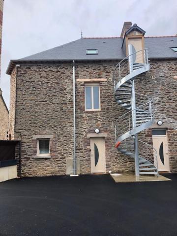 Residence Merlin Appart Des Druides Saint-Malon-sur-Mel Bagian luar foto
