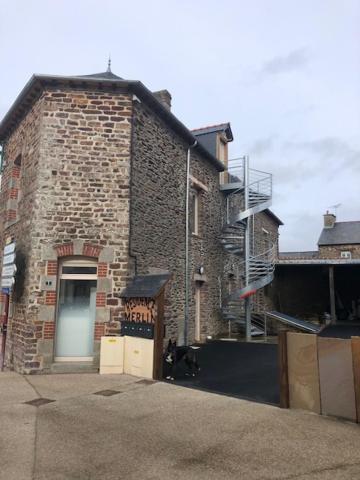 Residence Merlin Appart Des Druides Saint-Malon-sur-Mel Bagian luar foto